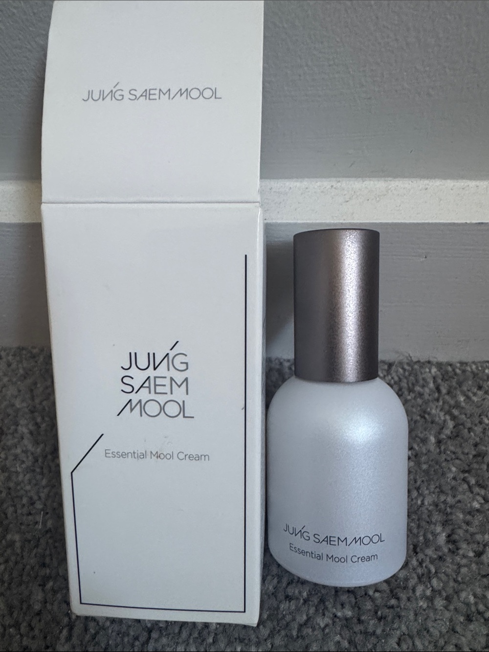 Jung Saem Mool Essential Mool Cream — White
